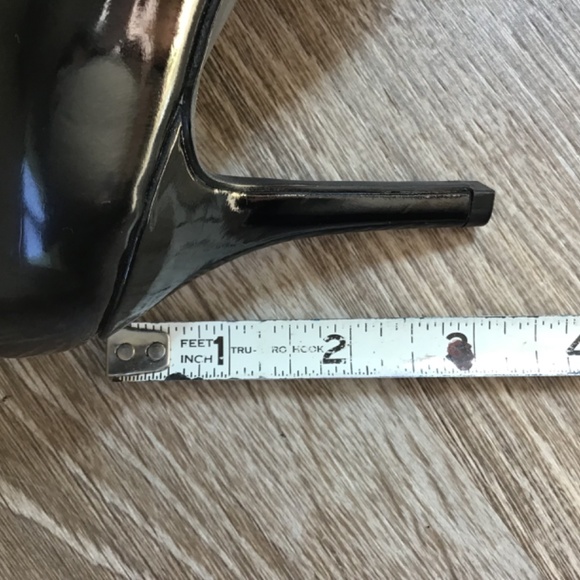 BCBGeneration SEXY BLACK PATENT HIGH HEELS 6.5 M EUC - Picture 9 of 9
